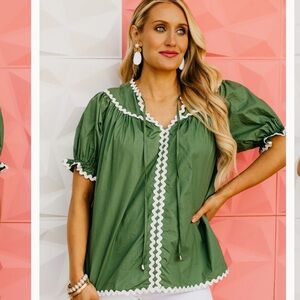Entro Hunter Green Ric Rac Top - L & NWT